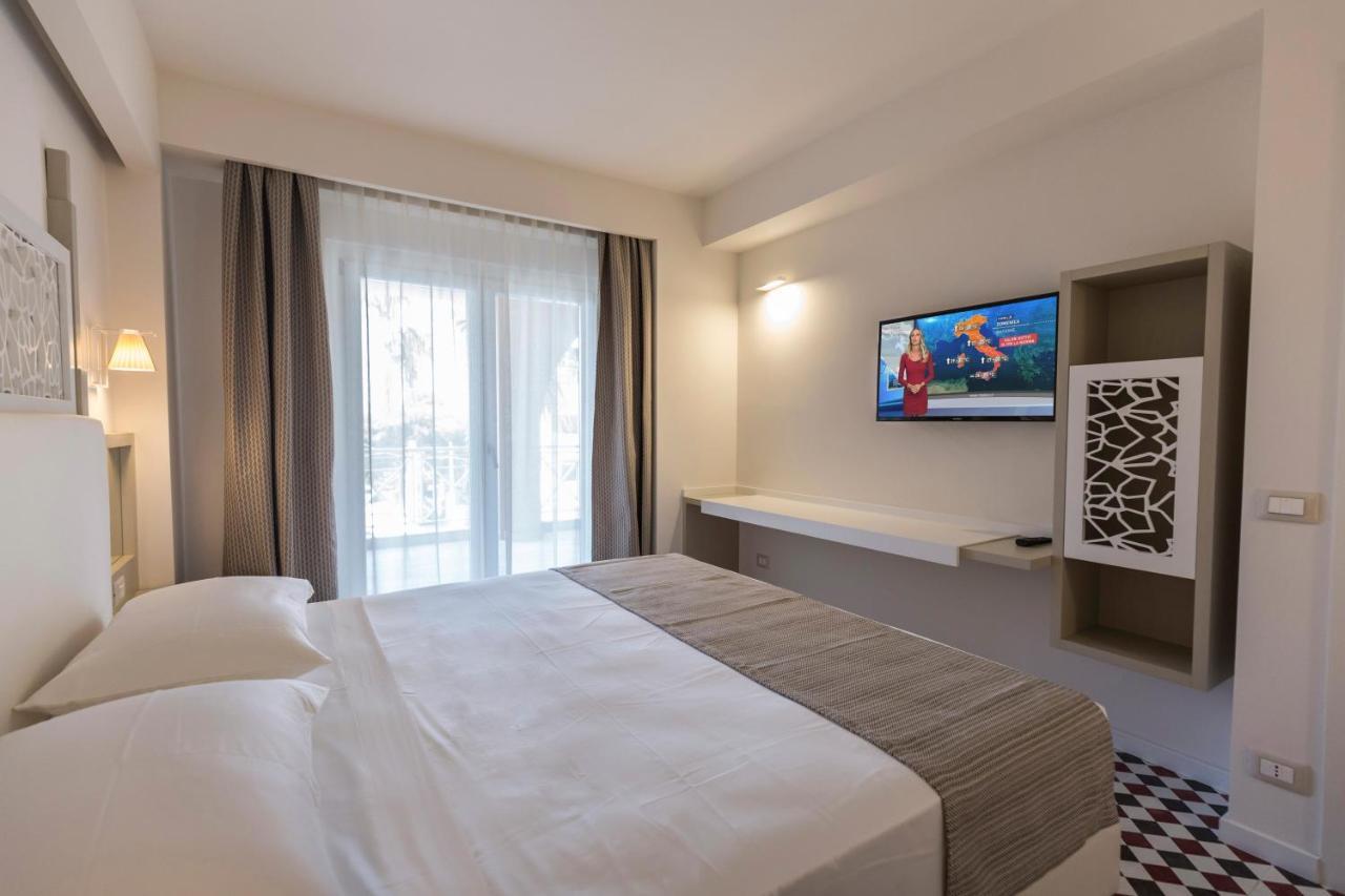 Suite Hotel L'Oasi Di Riaci (Adults Only) Santa Domenica Talao Exterior foto